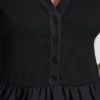 Midi-Kleid im Henley-Stil mit Rippbündchen und Puff-Ärmeln Midi-Kleid im Henley-Stil mit Rippbündchen und Puff-Ärmeln