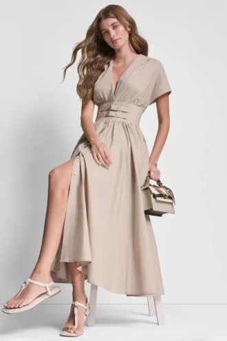 Midi-Kleid mit Smok-Detail und Schnallen