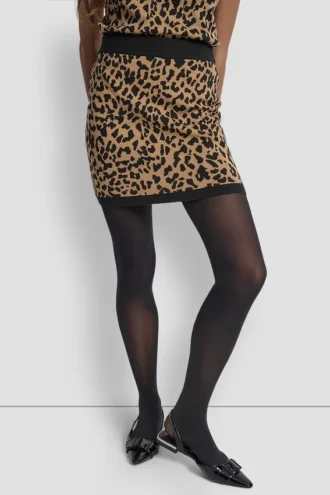 Mini-Pullover-Röcke mit Leoparden-Jacquard Mini-Pullover-Röcke mit Leoparden-Jacquard