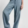 Mittlere Leibhöhe, Relaxed Fit, gerade Beine mit Kordelzügen Mittlere Leibhöhe, Relaxed Fit, gerade Beine mit Kordelzügen