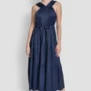 Plissiertes Midikleid aus Satin mit Bindegürtel an der Taille Plissiertes Midikleid aus Satin mit Bindegürtel an der Taille
