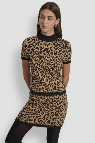 Pullover mit Flügelärmeln, Stehkragen und Leoparden-Jacquardmuster