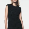 Ärmelloses Kleid mit Nadelstreifen Ärmelloses Kleid mit Nadelstreifen