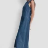 Ärmelloses Midi-Kleid aus Denim Ärmelloses Midi-Kleid aus Denim