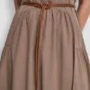 Ärmelloses Midikleid mit tiefem Bund an der Taille Ärmelloses Midikleid mit tiefem Bund an der Taille