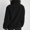 Sherpa-Jacke mit Reißverschluss und Schnallen-Kragen Sherpa-Jacke mit Reißverschluss und Schnallen-Kragen