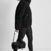 Sherpa-Jacke mit Reißverschluss und Schnallen-Kragen Sherpa-Jacke mit Reißverschluss und Schnallen-Kragen