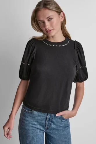 Shirt mit Mini-Rüschen und Nieten Shirt mit Mini-Rüschen und Nieten