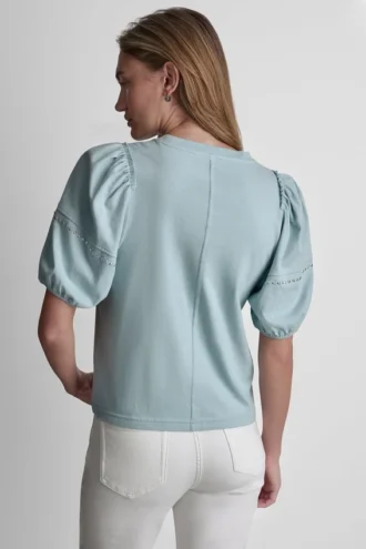 Shirt mit Mini-Rüschen und Nieten Shirt mit Mini-Rüschen und Nieten
