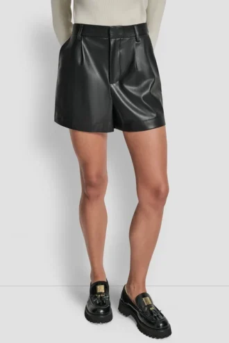 Shorts aus Kunstleder