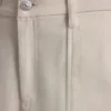 Shorts mit mittlerer Leibhöhe und aufgesetzten Taschen