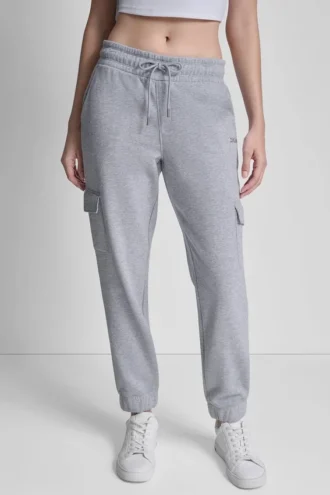 Slim-Fit-Fleece-Cargo-Jogginghose mit metallischem Bubble-Logo Slim-Fit-Fleece-Cargo-Jogginghose mit metallischem Bubble-Logo