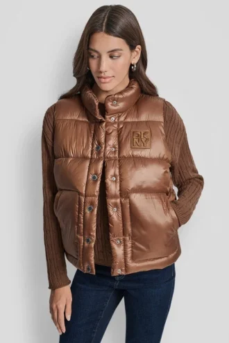 Steppjacke mit gesticktem Logo