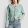 Strickjacke mit Rundhalsausschnitt und aufgesetzten Taschen