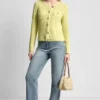 Strickjacke mit Tuck-Stich und Rundhalsausschnitt Strickjacke mit Tuck-Stich und Rundhalsausschnitt