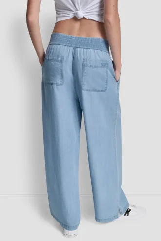 Weit geschnittene Hose zum Hineinschlüpfen
