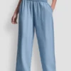 Weit geschnittene Hose zum Hineinschlüpfen Weit geschnittene Hose zum Hineinschlüpfen