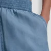 Weit geschnittene Hose zum Hineinschlüpfen Weit geschnittene Hose zum Hineinschlüpfen