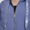 Zweifarbiger Kapuzenpullover mit Logo und Kordelzug Zweifarbiger Kapuzenpullover mit Logo und Kordelzug